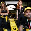 Anitta, Marina Ruy Barbosa e Bruno Gagliasso conferiram o Grande Prêmio do Brasil de Fórmula 1 no camarote da Renault