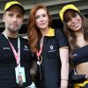 Bruno Gagliasso, Marina Ruy Barbosa e Anitta posaram juntos para os fotógrafos no camarote da Renault