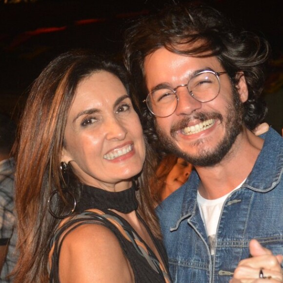 Fátima Bernardes e Túlio Gadêlha visitaram o museu do Louvre, em Paris, neste domingo, 11 de novembro de 2018