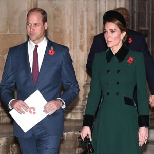 Kate Middleton usou um vestido verde na ocasião