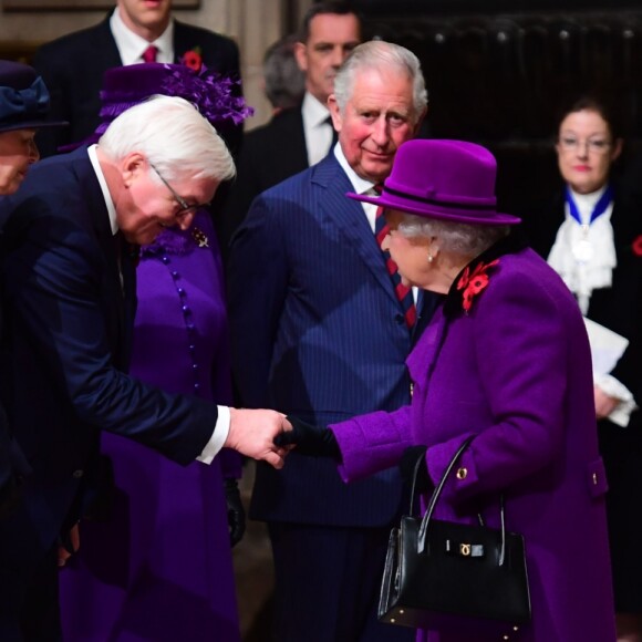 A rainha Elizabeth II também participou do Remembrance Day