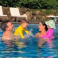 Família reunida! Teló curte piscina com Thais Fersoza e os filhos: 'Tanto amor'