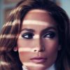 Para a revista 'Elle' britânica, Jennifer Lopez falou sobre a recém-separação de Casper Smart: 'Eu ainda acredito no amor. O homem nirvana está lá fora, em algum lugar'