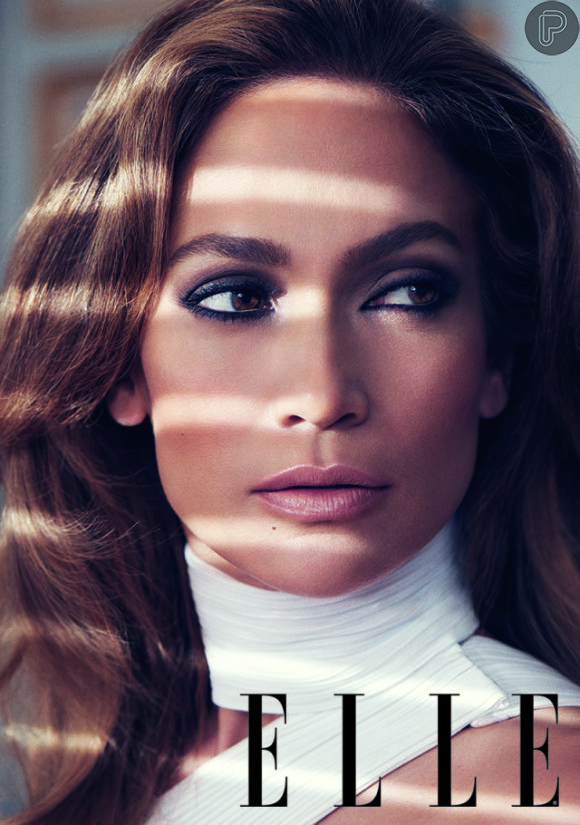 Para a revista 'Elle' britânica, Jennifer Lopez falou sobre a recém-separação de Casper Smart: 'Eu ainda acredito no amor. O homem nirvana está lá fora, em algum lugar'