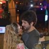 Claudia Leitte e seu marido, Márcio Pedreira, dão beijo apaixonado