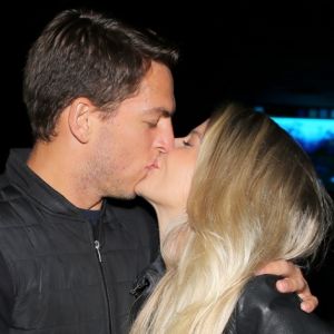 Karina Bacchi se casou no religioso e em segredo com Amaury Nunes, segundo o programa 'TV Fama', da RedeTV!, nesta segunda-feira, 19 de novembro de 2018