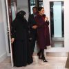Meghan Markle chega à cozinha comunitária com vestido de R$ 860 da grife Club Monaco