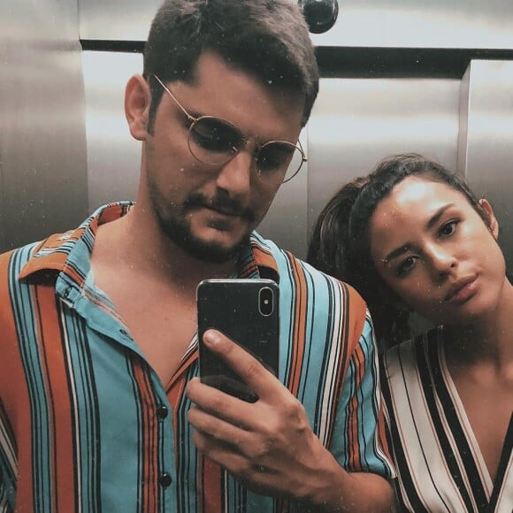 Yanna Lavigne e Bruno Gissoni dispensam babá nos cuidados com Madalena