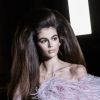 Cabelo dos anos 60 de volta à moda. O look de Kaia Gerber no desfile de alta-costura da Valentino tornou-se icônico