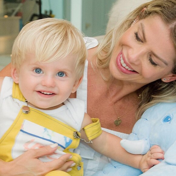 Karina Bacchi cobra R$ 30 mil por presente VIP do filho, Enrico, em evento