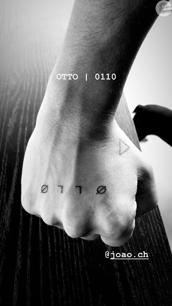Junior Lima fez uma tatuagem em homenagem ao filho, Otto, nesta sexta-feira, 23 de novembro de 2018