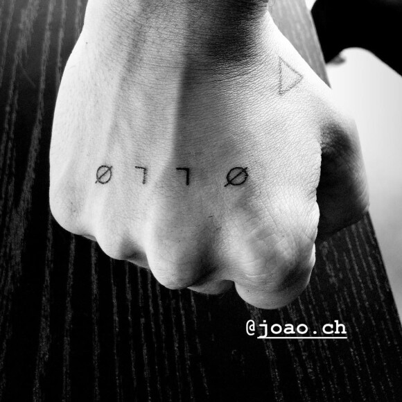 Junior Lima fez uma tatuagem em homenagem ao filho, Otto, nesta sexta-feira, 23 de novembro de 2018