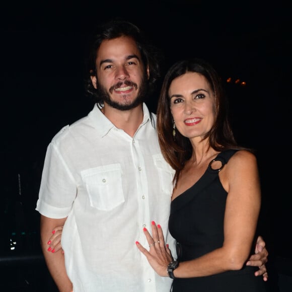 Fátima Bernardes e Túlio Gadêlha escolheram um jantar com comida típica alemã durante viagem a Berlim nesta sexta-feira, dia 23 de novembro de 2018