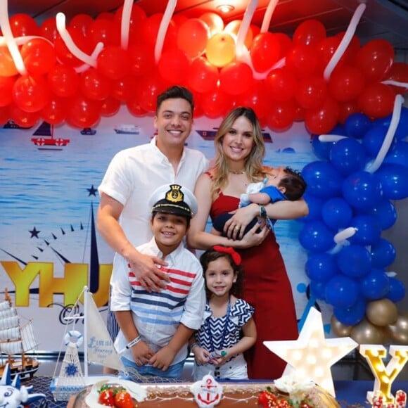 Wesley Safadão reuniu sua família no aniversário de Yhudy