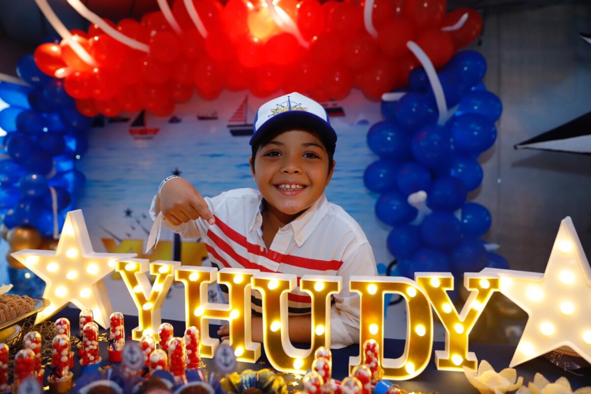 Foto: Wesley Safadão levou o filho Yhudy e sobrinhos para conhecer