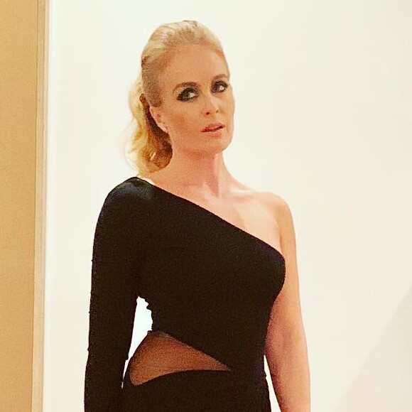 Angélica apostou em vestido com recortes e ganhou elogios do marido, Luciano Huck