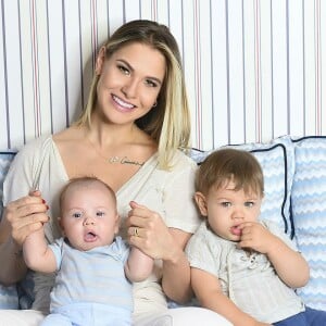 Andressa Suita é mãe de Samuel, de 4 meses, e Gabriel, de 1 ano e 5 meses