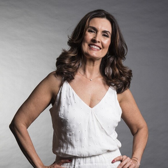 'Acho que um dia farei, mas não para ficar com cara de 30 anos', disse Fátima Bernardes sobre cirurgia plástica