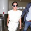 Lady Gaga veste Lenny Niemeyer. O vestido branco, da coleção de Verão 2016, foi escolhido para um passeio em Nova York