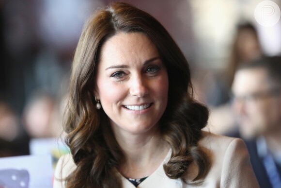 Veja fotos de 15 vezes que Kate Middleton repetiu looks