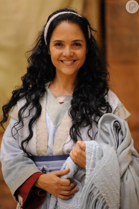 Tereza Seiblitz volta em 'Milagres de Jesus' após seis anos afastada da TV (13 de setembro de 2014)
