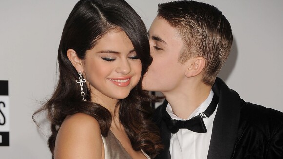 Justin Bieber e Selena Gomez estão namorando! O cantor confirmou o romance