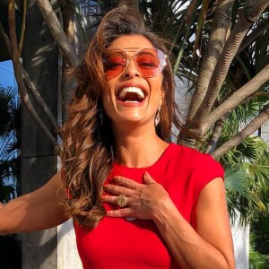 O vermelho é uma das cores favoritas de Juliana Paes