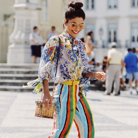 Fashion: Juliana Paes já apostou em looks com mix de estampas