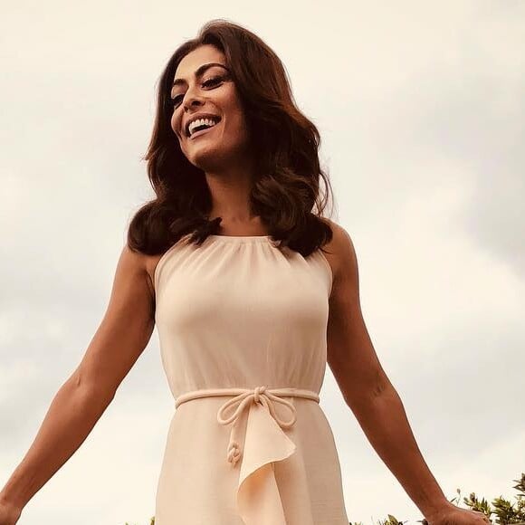 Clássica: Juliana Paes também é adepta dos vestidos midi em tom de nude