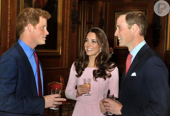 Príncipe Harry será tio mais uma vez! Príncipe William e Kate Middleton estão esperando seu segundo filho. Eles já são pais de George Alexander Louis