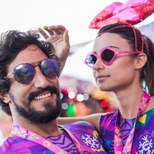 Fãs de Thaila Ayala e Renato Góes parabenizaram o casal pelo noivado: 'Sejam felizes os 364 dias deste ano porque o primeiro dia com essa imagem com certeza foi incrível!'