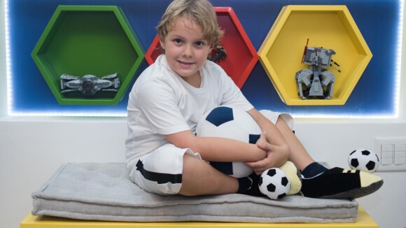 Filho de Neymar e Carol Dantas, Davi Lucca ganha quarto com tema futebol. Fotos!