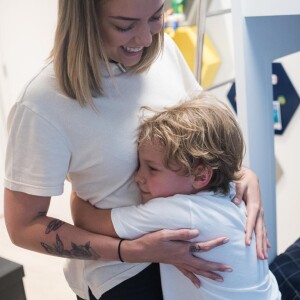 Davi Lucca, filho de Carol Dantas e Neymar, se emocionou ao ganhar presente: 'Meu Deus! Tá muito lindo'