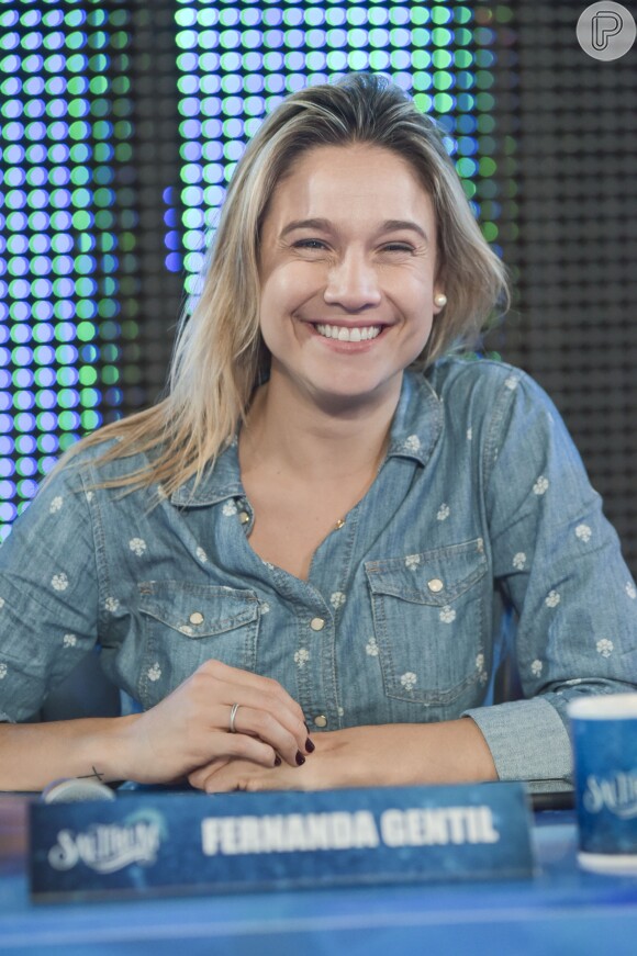 Fernanda Gentil também postou uma foto sua de azul após a declaração da nova ministra de Bolsonaro