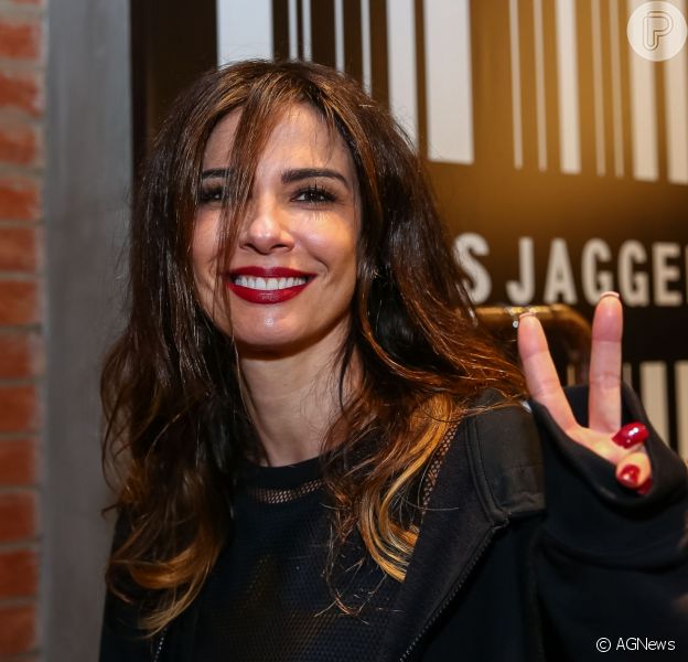 Luciana Gimenez ganha jaqueta de couro do ex Mick Jagger