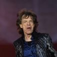 Mick Jagger presenteou Luciana Gimenez com jaqueta de couro  lançada em 2015 em comemoração pelos 50 anos de existência da banda  Rolling Stones  