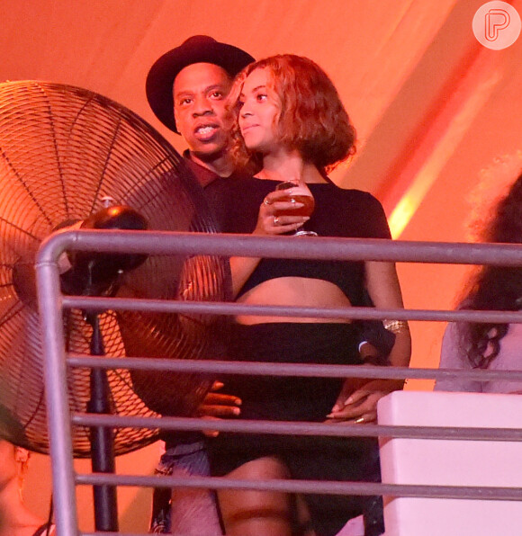 O informante ainda disse que Beyoncé e Jay-Z alugaram um iate luxuoso: 'Eles passearam pela Itália para festejar a segunda lua de mel'