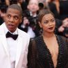 Os cantores Beyoncé e Jay-Z fizeram um novo voto de casamento e comemoraram o aniversário da cantora em uma cerimônia romântica