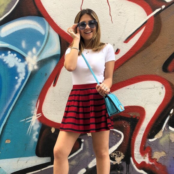 A atriz Klara Castanho ficou preocupada ao ler comentários de seguidores desejando ter um corpo igual ao dela