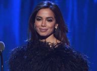 Anitta surge abraçada a Ronan Carvalho em foto na cama e fãs vibram: 'Casalzão'