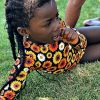 Giovanna Ewbank publica foto da filha com maiô estampado de girassol