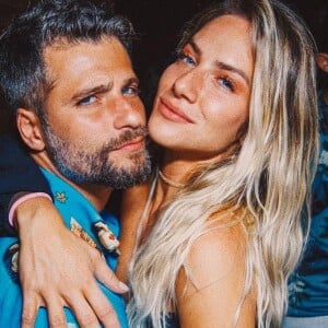 Giovanna Ewbank e Bruno Gagliasso são pais amorosos para a pequena Títi