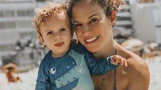 Maíra Charken mostra pé do filho enfaixado após sofrer queimaduras: 'Dia triste'