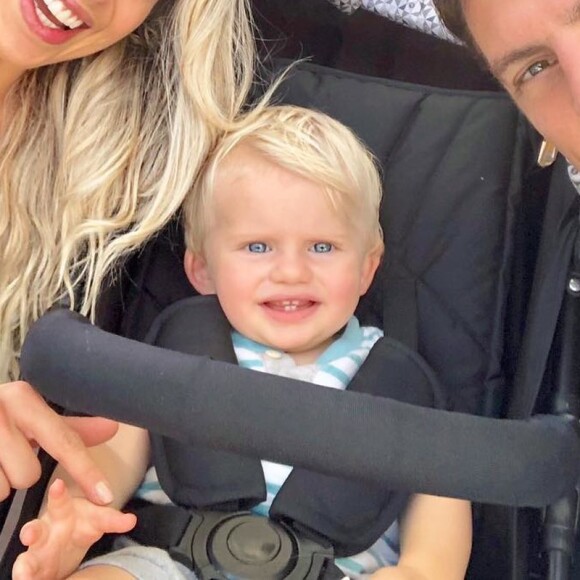 Karina Bacchi se derreteu ao marido, Amaury Nunes: 'Te quero para sempre aqui no coração, no aconchego da nossa casa, nos sonhos que sonhamos juntos!'