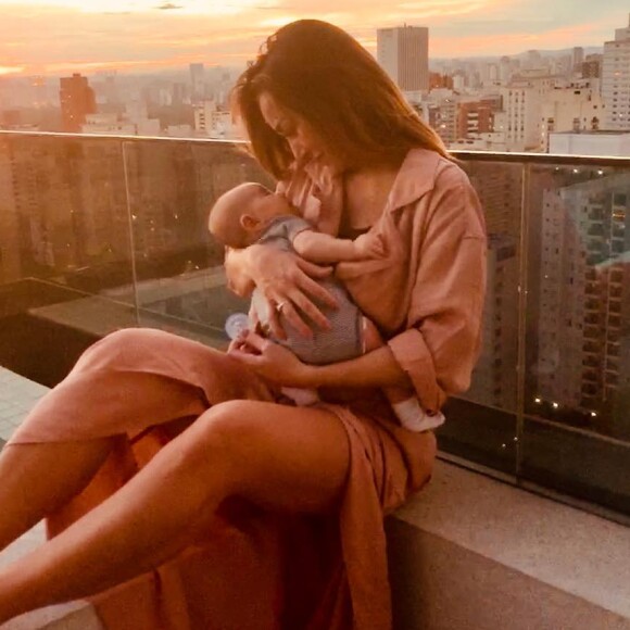 Sabrina Sato contou em seu Instagram que adorou receber a visita de Isis Valverde