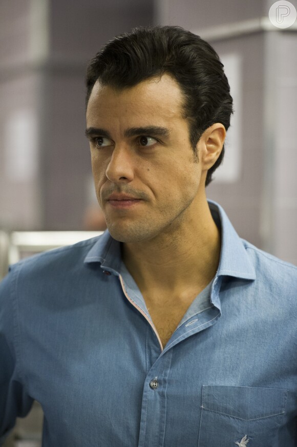 Enrico (Joaquim Lopes) leva tapa na cara da mãe, Beatriz (Suzy Rêgo), na novela 'Império'