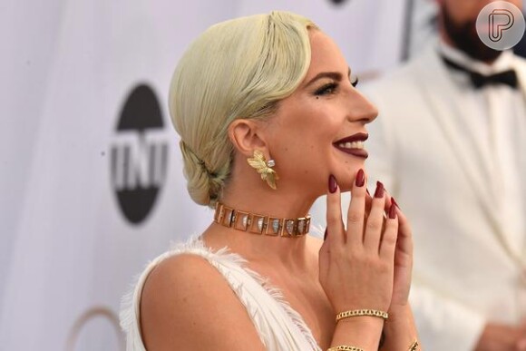 No SAG Awards 2019, Lady Gaga usou joias da coleção Blue Book da grife Tiffany & Co