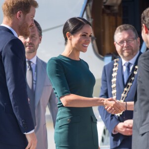 Meghan Markle escolheu a cor da bandeira da Irlanda para homenagear o país com o look Givenchy