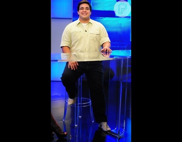 Com a mudança de cenário do'Vídeo Show' (2011), André Marques passou a apresentar o programa sentado e foi possível ver o aumento de peso 