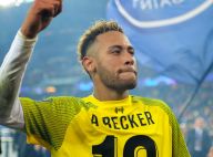 Platinado e com muletas, Neymar canta em festa de aniversário: 'Livre pra voar'